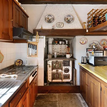 Semesterbostad Al Pinone