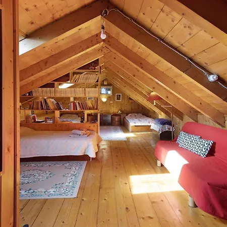 Semesterbostad Al Pinone