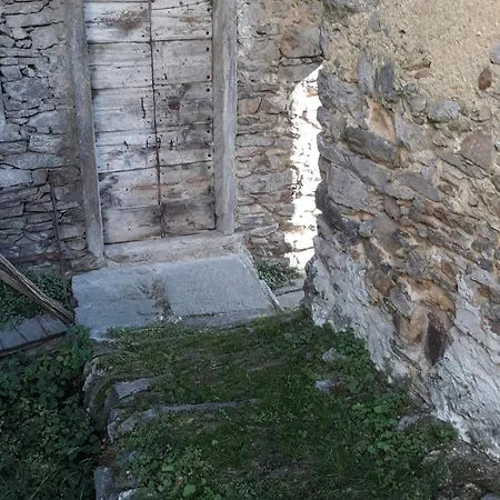 Semesterbostad Al Pinone